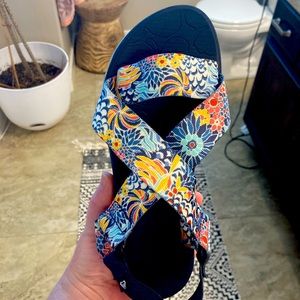 Roxy floral sandals